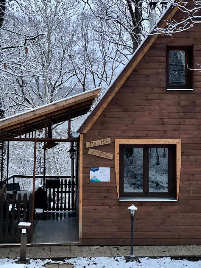 Apartamento Toelgyes Menedek Noszvaj Exterior foto